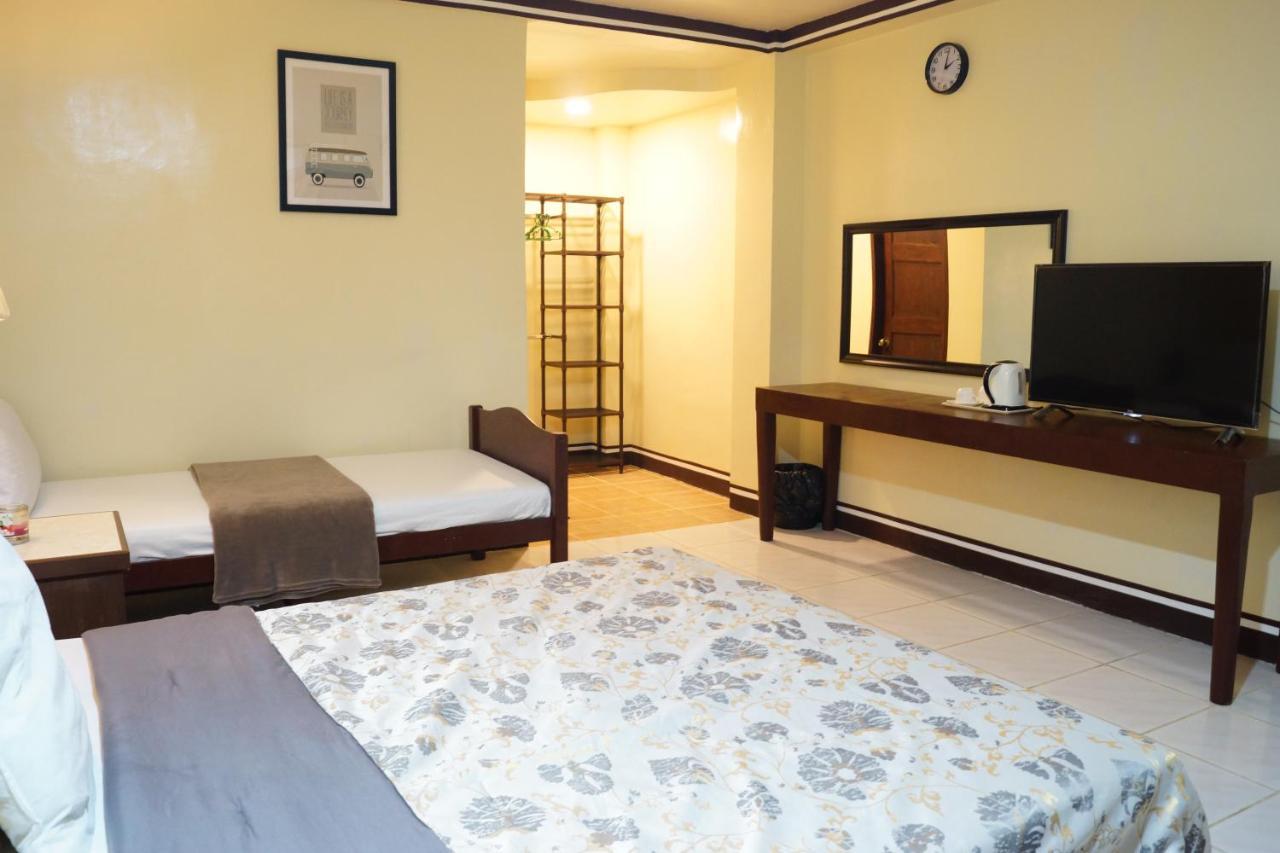 B&J Guesthouse And Tours Tagbilaran Dış mekan fotoğraf