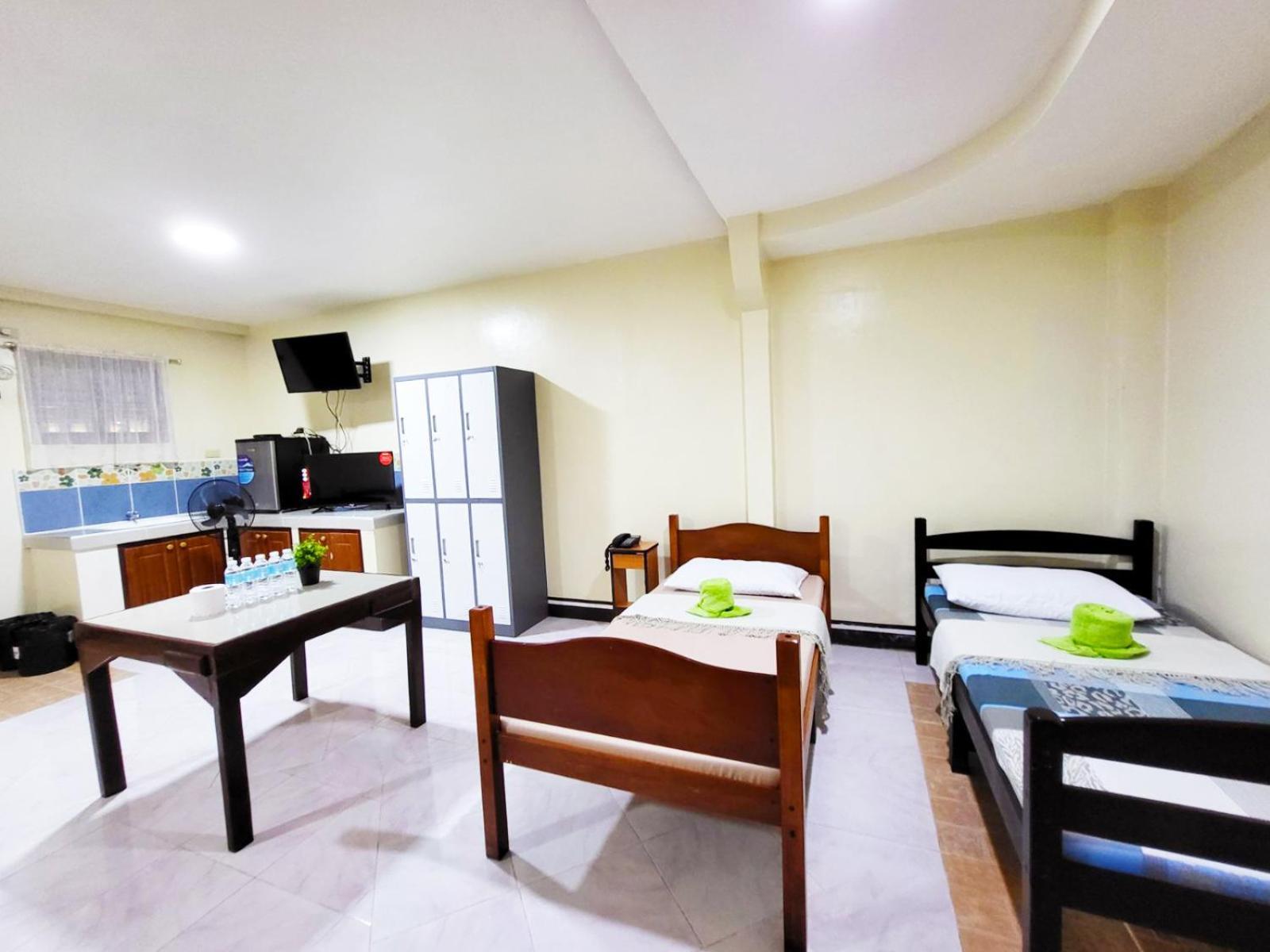 B&J Guesthouse And Tours Tagbilaran Dış mekan fotoğraf