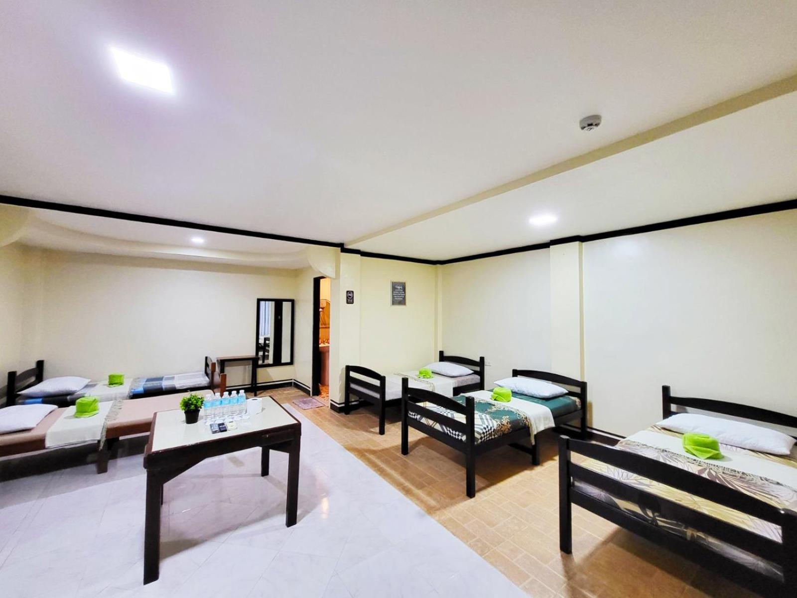 B&J Guesthouse And Tours Tagbilaran Dış mekan fotoğraf